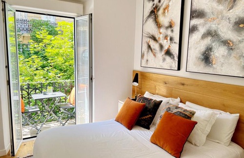 San Sebastian Centro Apartamento | Heart of Midtown ⎮ 5 balconies⎮Walk Score 99