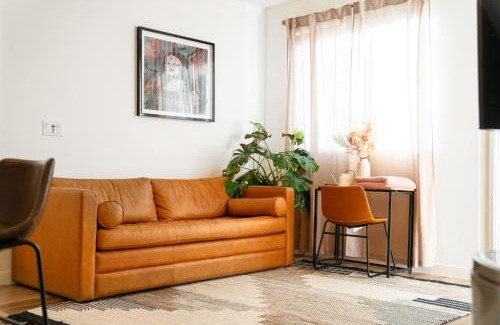 North Hollywood Apartamento | Heart of North Hollywood 2 bed Apt FREE parking, hot tub, pool, gym