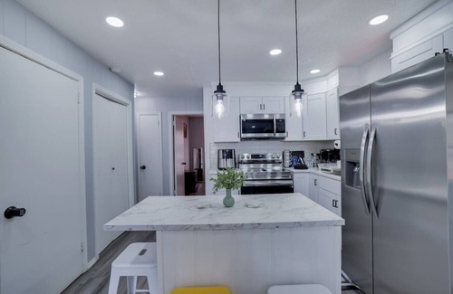 Tobyhanna Casa | Luxury Modern 3BR Pocono Home Near All Attractions