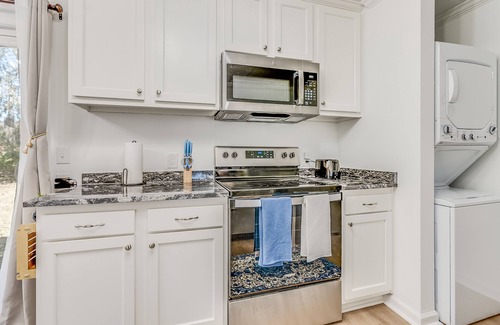 Pooler Casa | Heart of Pooler - 3 Bedroom 1 Bathroom