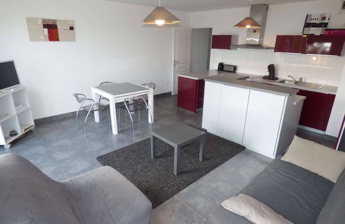Les Sablettes Apartamento | Corazón de Sablettes, frente a la playa, aire acondicionado, wifi...