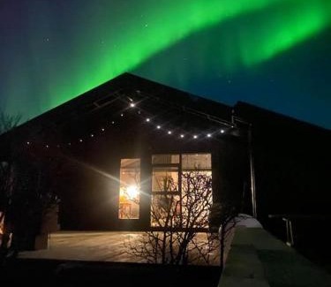 Blaskogabyggd Casa | Heart of the Golden Circle with Hot Tub
