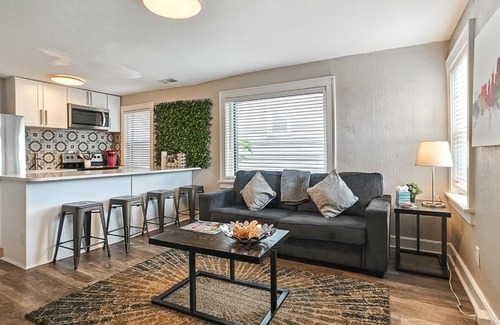 Westport Casa | Heart of Westport 1BR