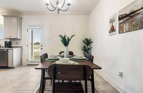 Milton Casa | Heart of Youngsville!