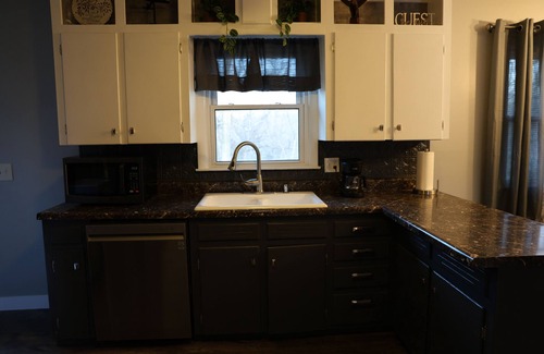 Sugar Creek Casa | Heartland Haven in Kansas City/Independence Area: Pet Friendly &Newly Remodeled!