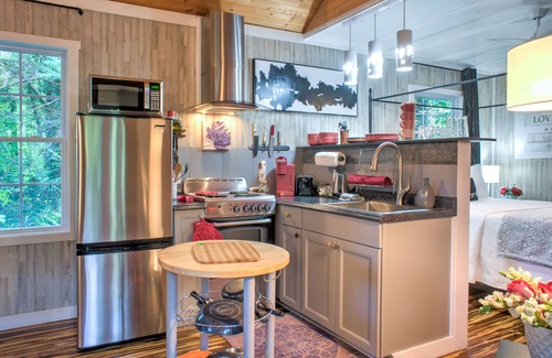 Skyland Casa | Heartwood Cottage | Tiny Home Retreat + Biltmore Pass | 10min to Asheville