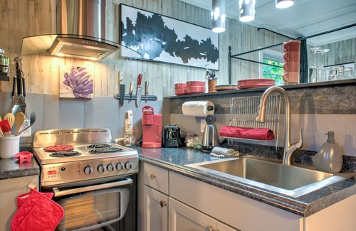 Skyland Casa | Heartwood Cottage | Tiny Home Retreat + Biltmore Pass | 10min to Asheville