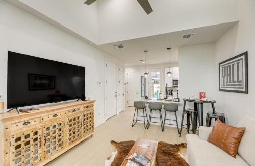 Chestnut Casa | Heated Cowboy Pool Modern Austin Retreat