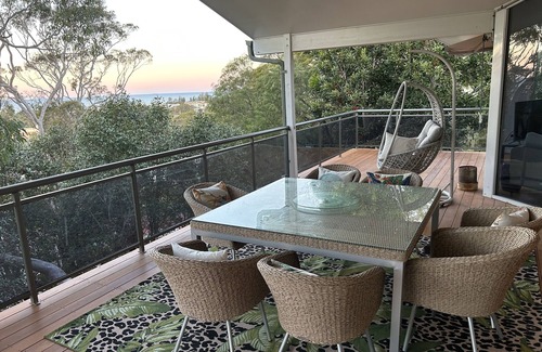 North Narrabeen Casa | Retreat between the ocean and the bush with a 17m heated indoor pool and sauna