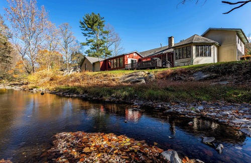 Canadensis Casa | Heated Indoor Private Pool | Stream Front | Game Room
