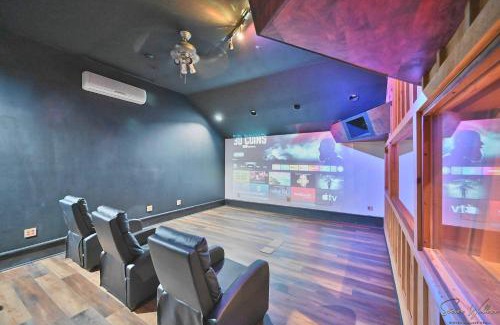 Canadensis Casa | Heated Indoor Private Pool Stream Front Game Room