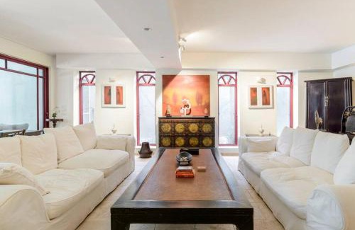 Herzliya Pituach Villa | Heated Pool! 1 Minute Walk To The Beach! PURA VIDA Villa