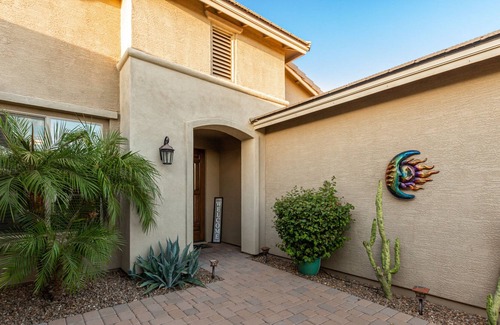 San Tan Valley Casa | Heated Pool! 2 King Bedrooms Perfect for Sharing! 30 Night min.