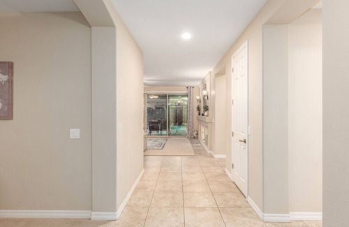San Tan Valley Casa | Heated Pool! 2 King Bedrooms Perfect for Sharing! 30 Night min.