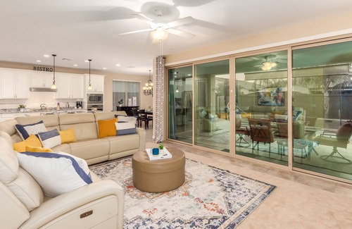 San Tan Valley Casa | Heated Pool! 2 King Bedrooms Perfect for Sharing! 30 Night min.