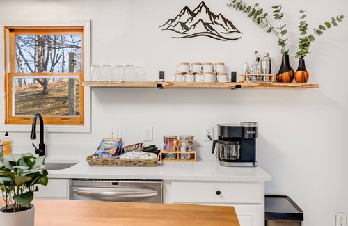Asheville Casa | Heated Pool - Mountain Pet-Friendly Getaway
