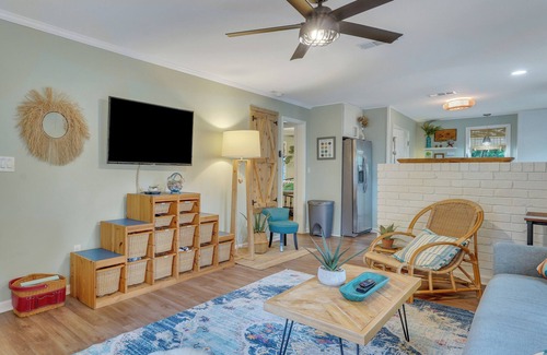 Tybee Island Casa | Heated Pool Access, Relax Without a Care!