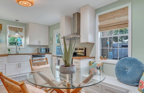 Tybee Island Casa | Heated Pool Access, Relax Without a Care!