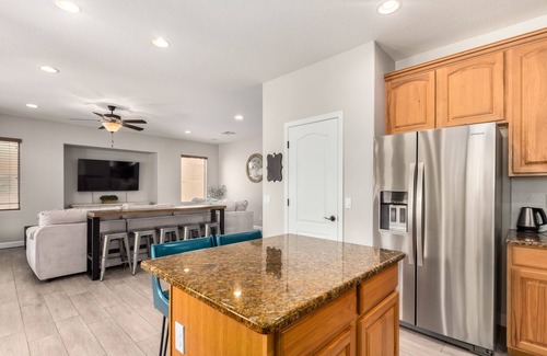 Mesa Casa | Heated pool and spa! 4 bedrooms, fire place, BBQ
