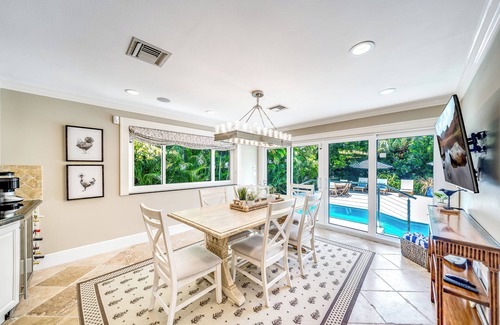 Colee Hammock Casa | Heated Pool+BBQ! Tropical Serenity+Close To Beach!