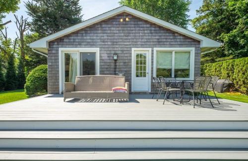 East Hampton North Casa | Heated Pool, Driftwood Cottage by RoveTravel