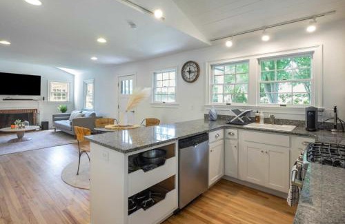 East Hampton North Casa | Heated Pool, Driftwood Cottage by RoveTravel