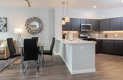 Menlo Park Apartamento | Heated Pool | Free Parking Available | Redwood City Downtown