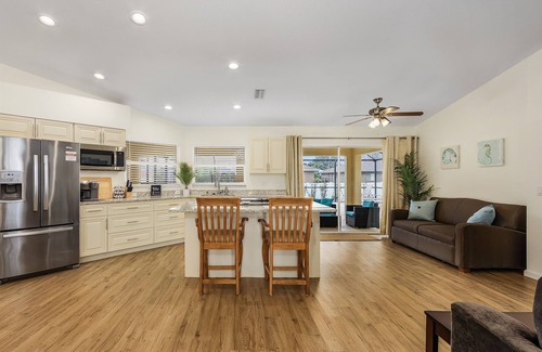 Trafalgar Casa | EV Charger, Heated Pool, GameRoom, Family Friendly