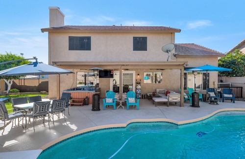 Silverton Casa | Heated pool, hot tub, game room, family friendly, near entertainment!