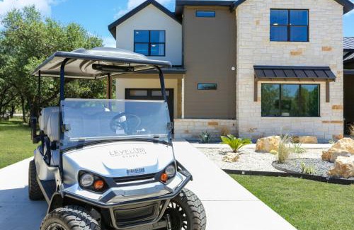 Sabinal Casa | Heated pool Hot Tub Golf Cart Arcade Two Kitchens