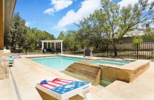 Sabinal Casa | Heated pool Hot Tub Golf Cart Arcade Two Kitchens