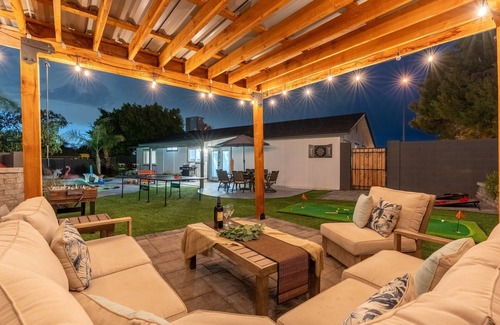 East Mesa Casa | Heated Pool~Hot Tub~Ping Pong~King Bed~Yard Games