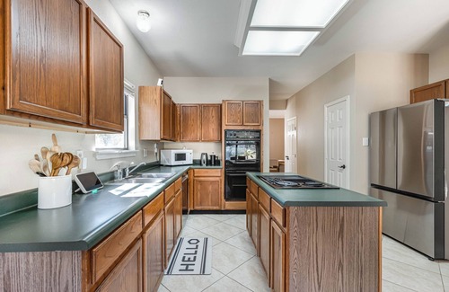 Woods of Shavano Casa | Heated Pool, Hot Tub, Gym, Fenced Outdoor Hangout, Blackstone and Traeger Grills