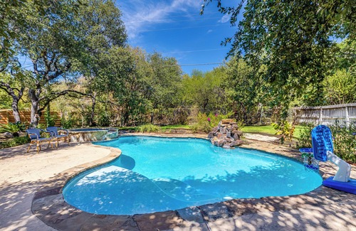 Woods of Shavano Casa | Heated Pool, Hot Tub, Gym, Fenced Outdoor Hangout, Blackstone and Traeger Grills