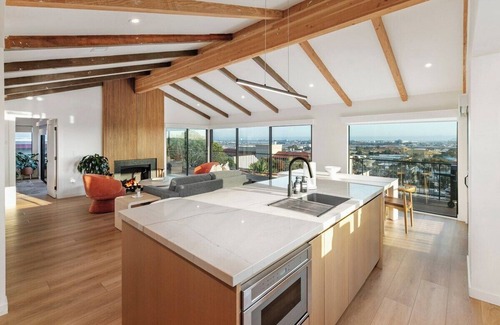 Mission Hills Casa | Heated Pool-Jacuzzi-King Bed-City Views-Chic Decor