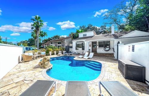 Downtown Fort Lauderdale Casa | Heated Pool! Massive Gem+Close To Beach & Shops!