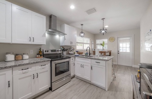 Temple Crest Casa | HEATED POOL-Modern Cozy 3 bedroom Cottage