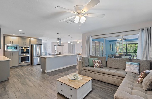 Trailer Estates Casa | Heated Pool, Perfect for Large Families, Groups