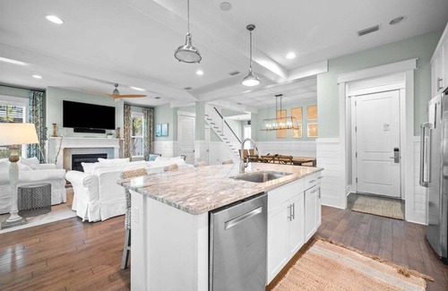 Santa Rosa Beach Casa | Heated Pool,Pickleball,Golf cart: Close to Seaside