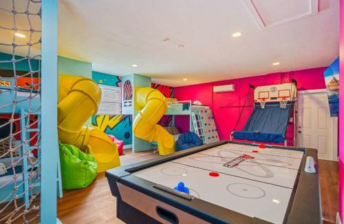 Clearwater Casa | Heated Pool Pickleball Mini Golf — Sleeps 20