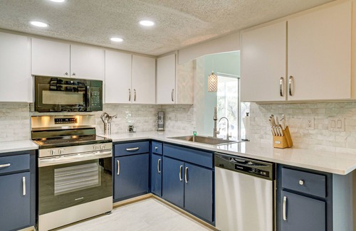 Oakland Hills Casa | Heated Pool & Spa: Canal-Front Home Near Beaches