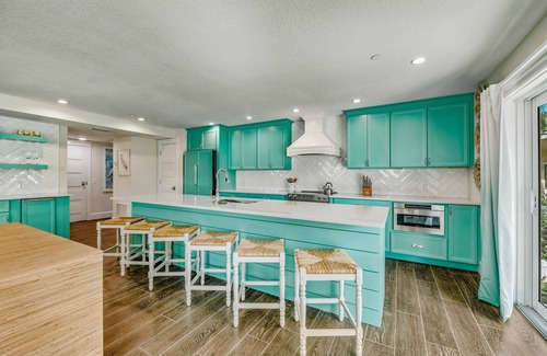 Siesta Key Village Casa | Heated Pool & Spa, Rooftop Deck for sunsets, Luxury Home for all ages!