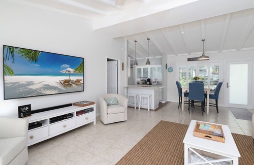 Riverside Park Casa | Heated Pool/ spa + cable TV! Centrally Located..Beach+DWTN FTL+Hard Rock Casino