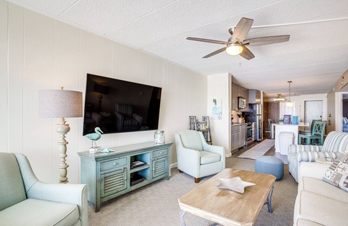 Midtown Ocean City Apartamento | Heated Pool + Views: Beachfront Ocean City Gem