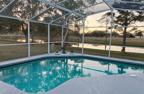 Crescent Lakes Casa | Piscina con calentador, Sala de juego, 13 millas de Disney