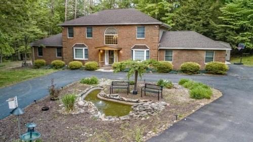 Stroudsburg Casa | Heated Private Pool Hot Tub Game Room Sauna