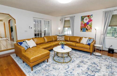 Stroudsburg Casa | Heated Private Pool Hot Tub Game Room Sauna