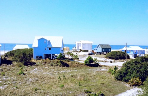 Surf Side Shores Casa | Piscina PRIVADA, vista al mar, se encuentra a 200 yardas de la playa en un entorno privado