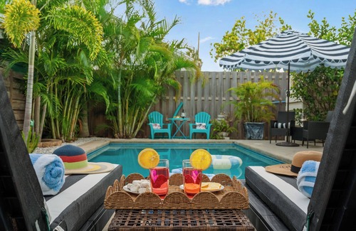 Bradenton Casa | Labour day special!15 min to Beaches .Heated pool!