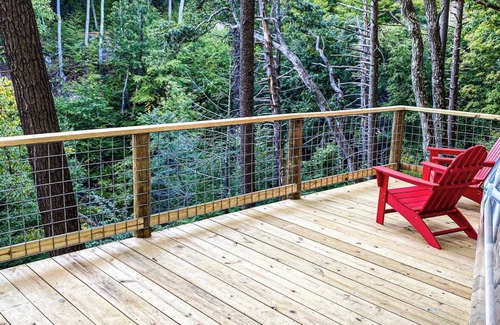 Wallkill Casa | Heated, Seasonal Modern Geo-Dome in woods with heat and AC